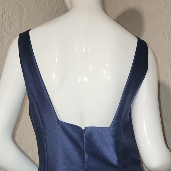 BONED CORSET CLOSED-BACK SATIN GOWN WITH FULL SKIRT AND POCKETS IN MIDNIGHT NAVY - Picture 6 of 9